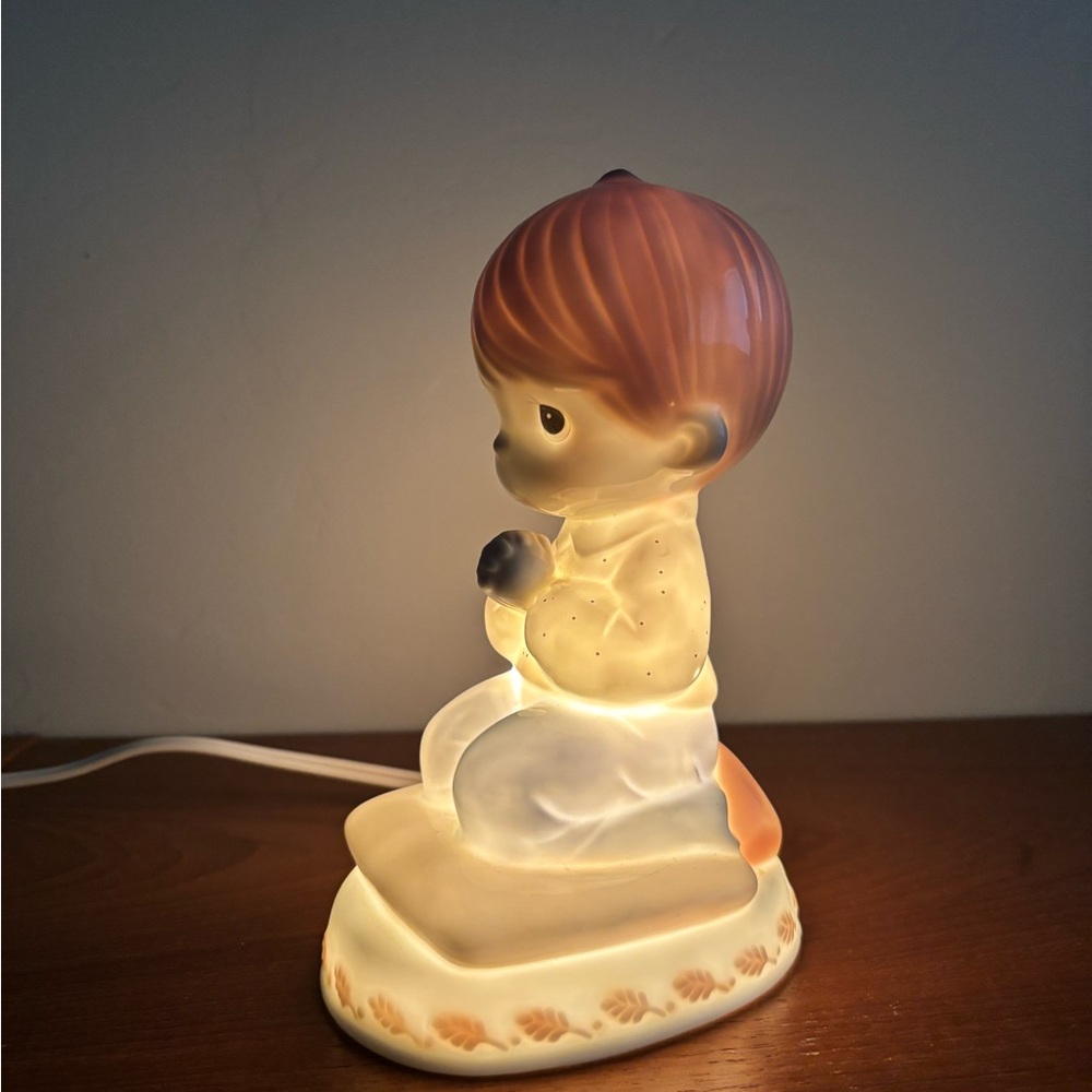 Precious moments Praying Child Night Light - 7”